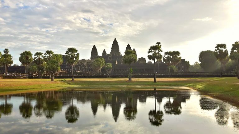 Read more about the article Largest Religious Monument in the World – Angkor Wat